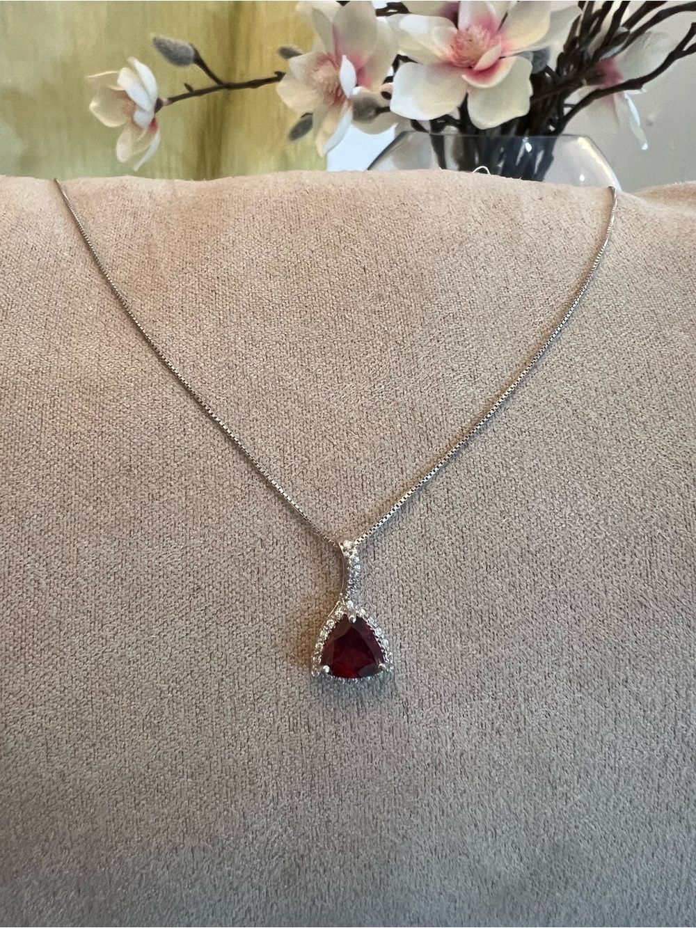 Elegant Silver 925 Necklace with Deep Red Teardrop Pendant